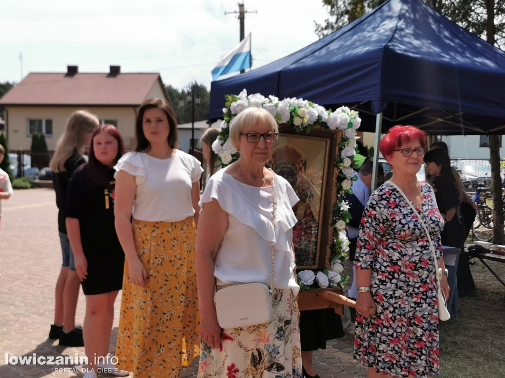 Bobrowniki. Kiermasz ciast dla Agaty z Zielkowic