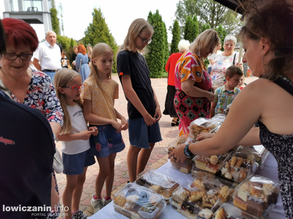 Bobrowniki. Kiermasz ciast dla Agaty z Zielkowic