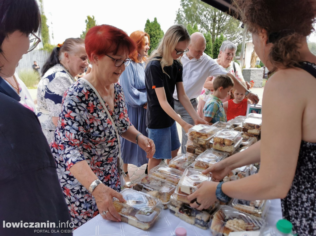 Bobrowniki. Kiermasz ciast dla Agaty z Zielkowic