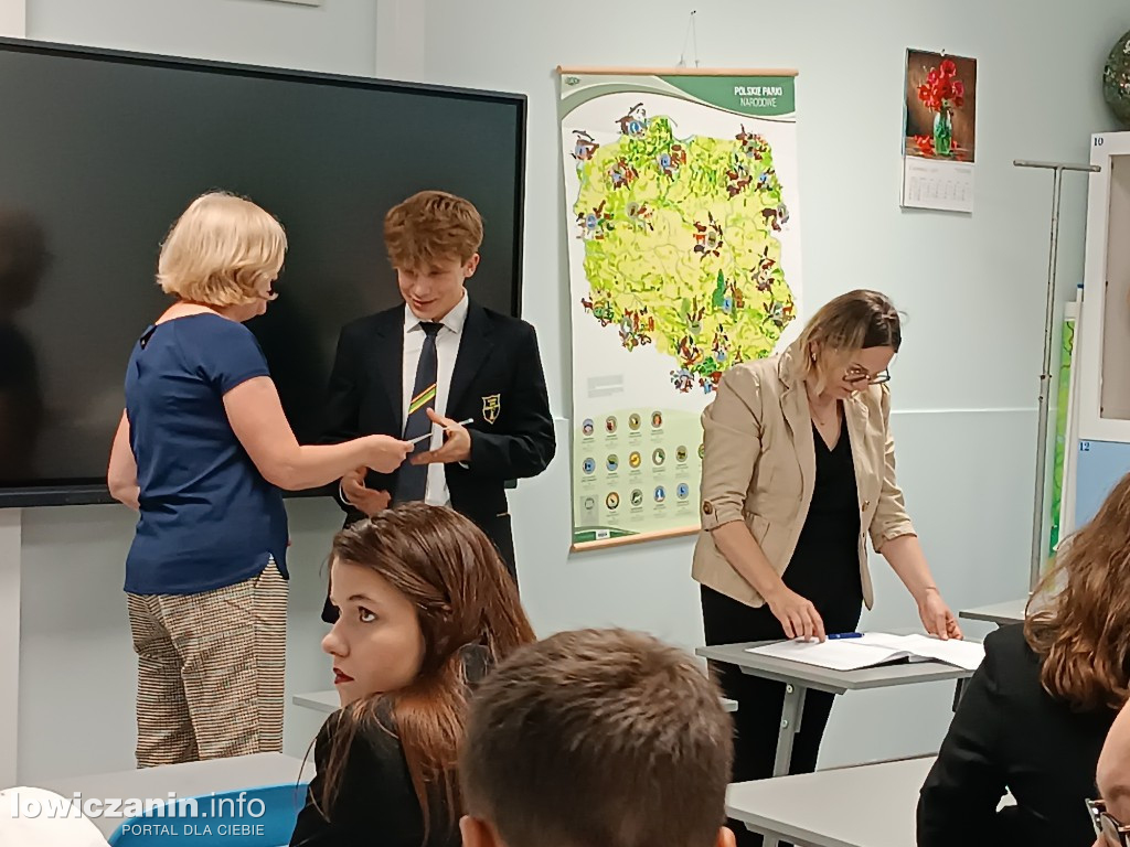 Maturzyści odebrali świadectwa w Pijarskim LO