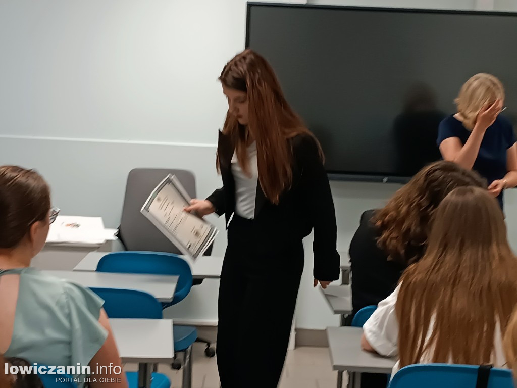 Maturzyści odebrali świadectwa w Pijarskim LO