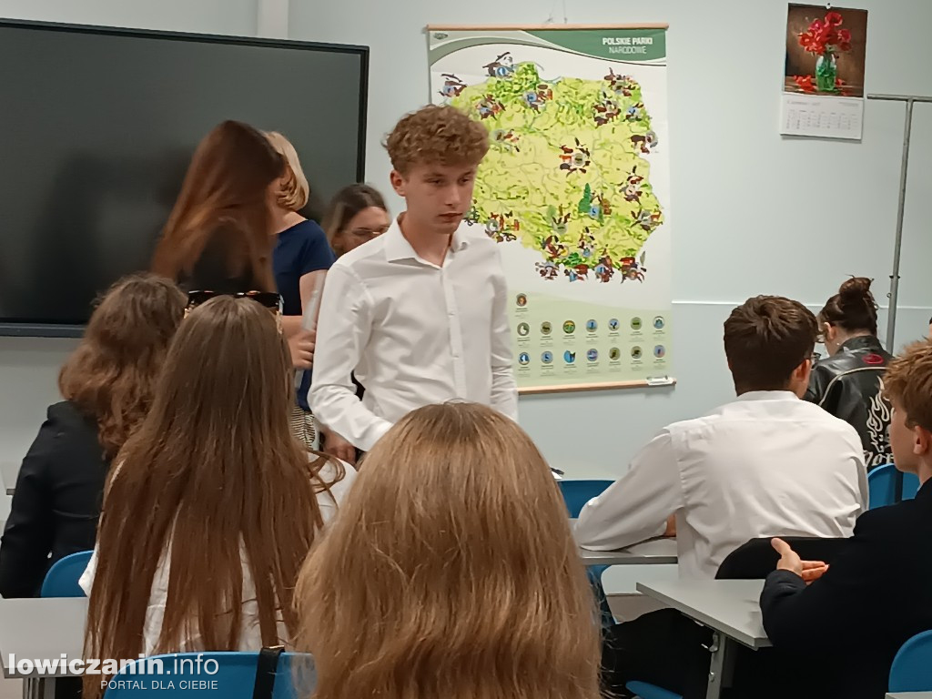 Maturzyści odebrali świadectwa w Pijarskim LO