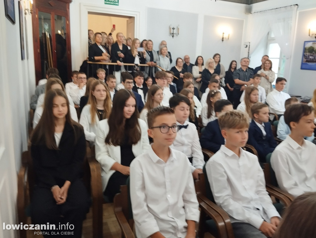 Wręczanie stypendiów naukowych w ratuszu