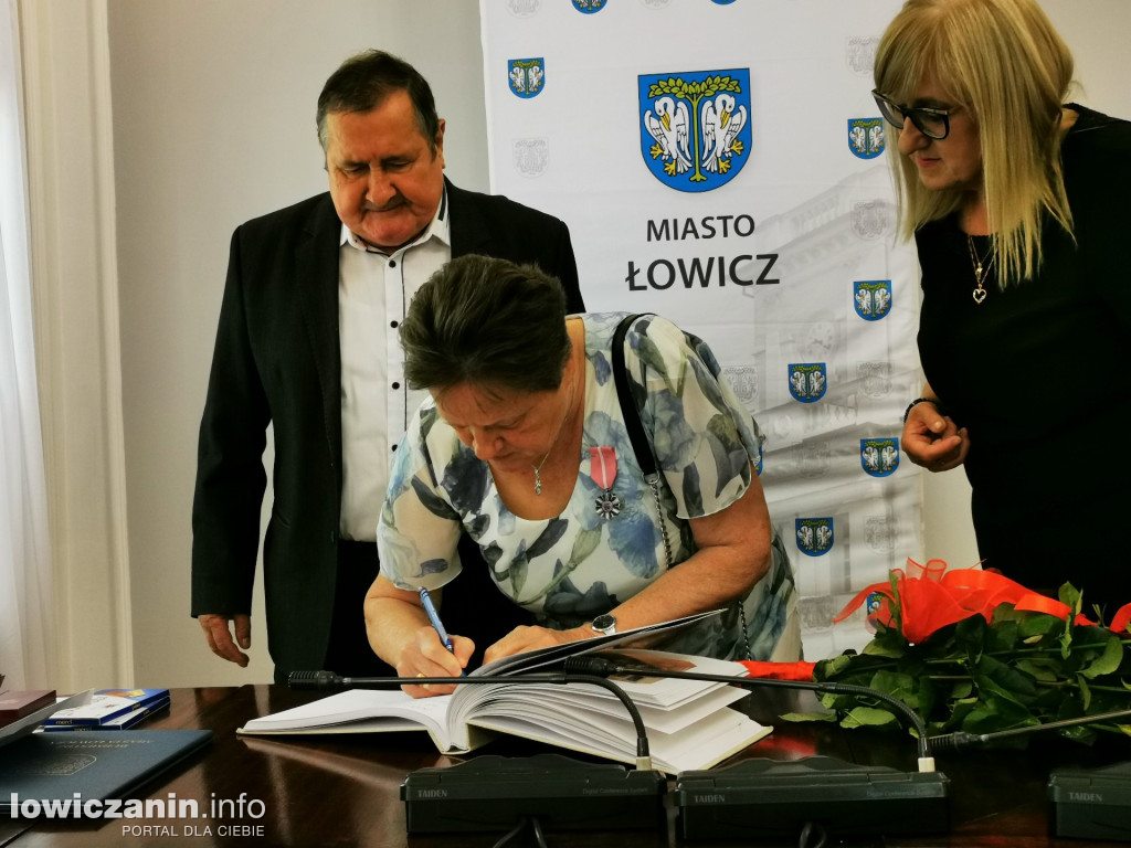 Uroczystość Złotych Godów w łowickim ratuszu