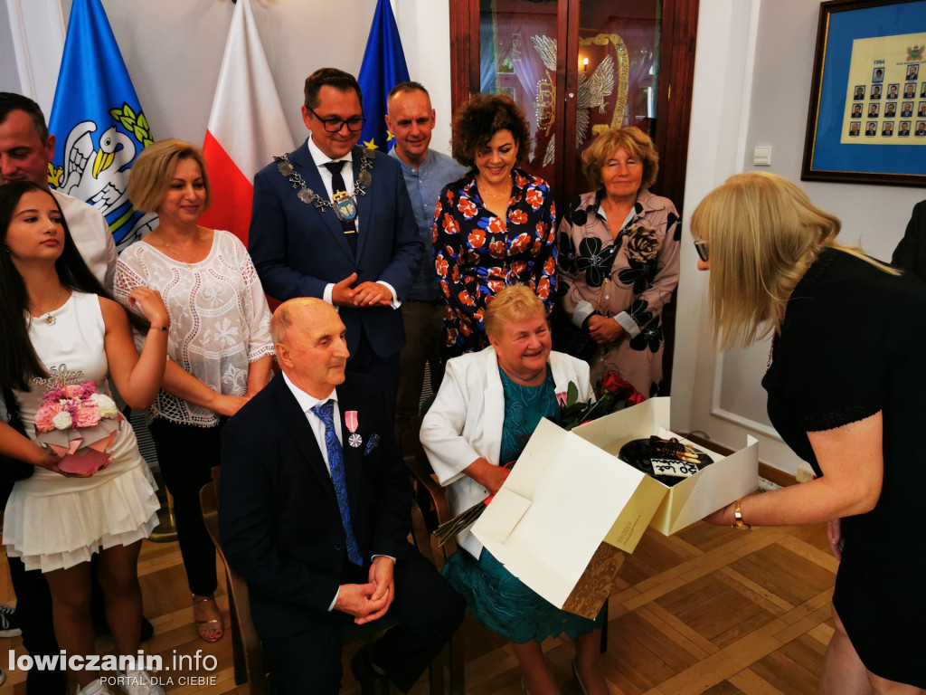 Uroczystość Złotych Godów w łowickim ratuszu