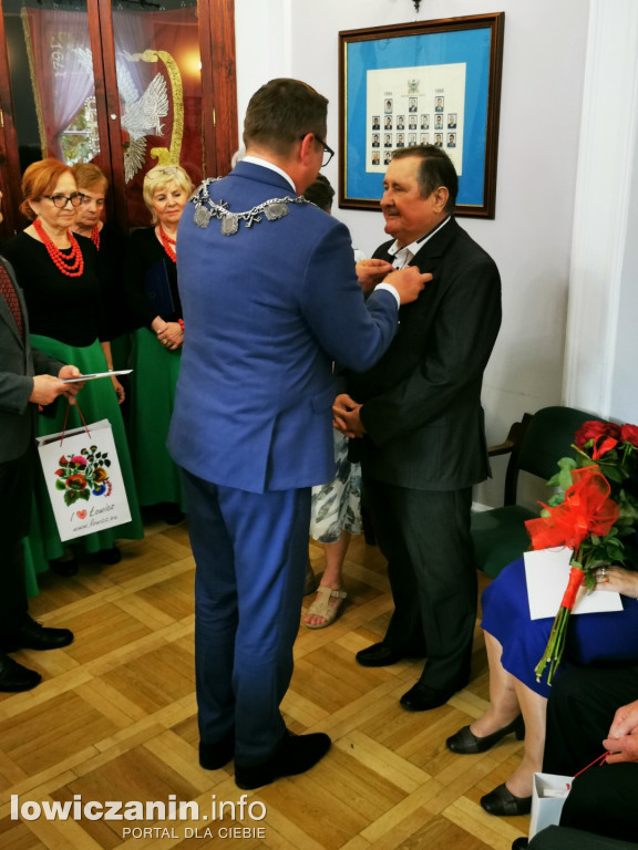 Uroczystość Złotych Godów w łowickim ratuszu