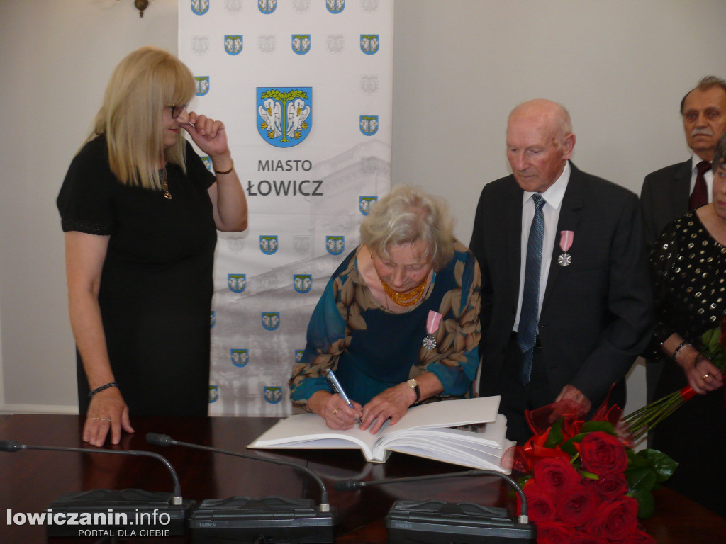 Uroczystość Złotych Godów w łowickim ratuszu