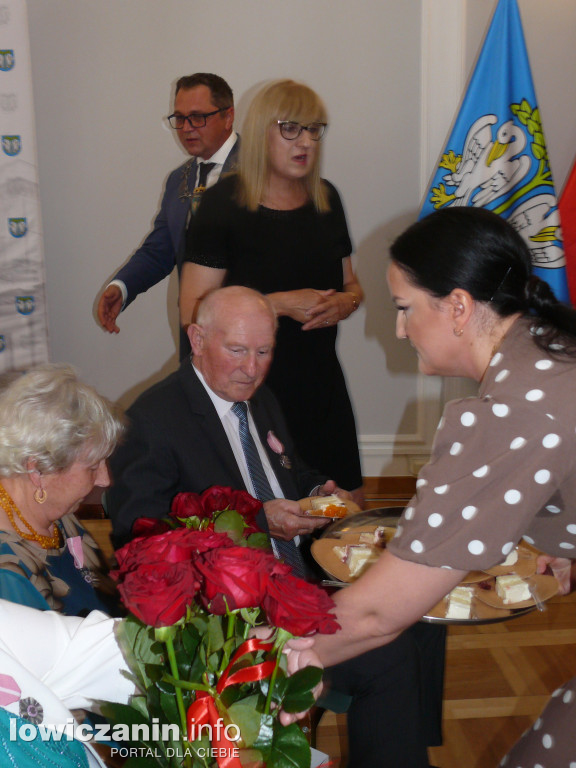 Uroczystość Złotych Godów w łowickim ratuszu