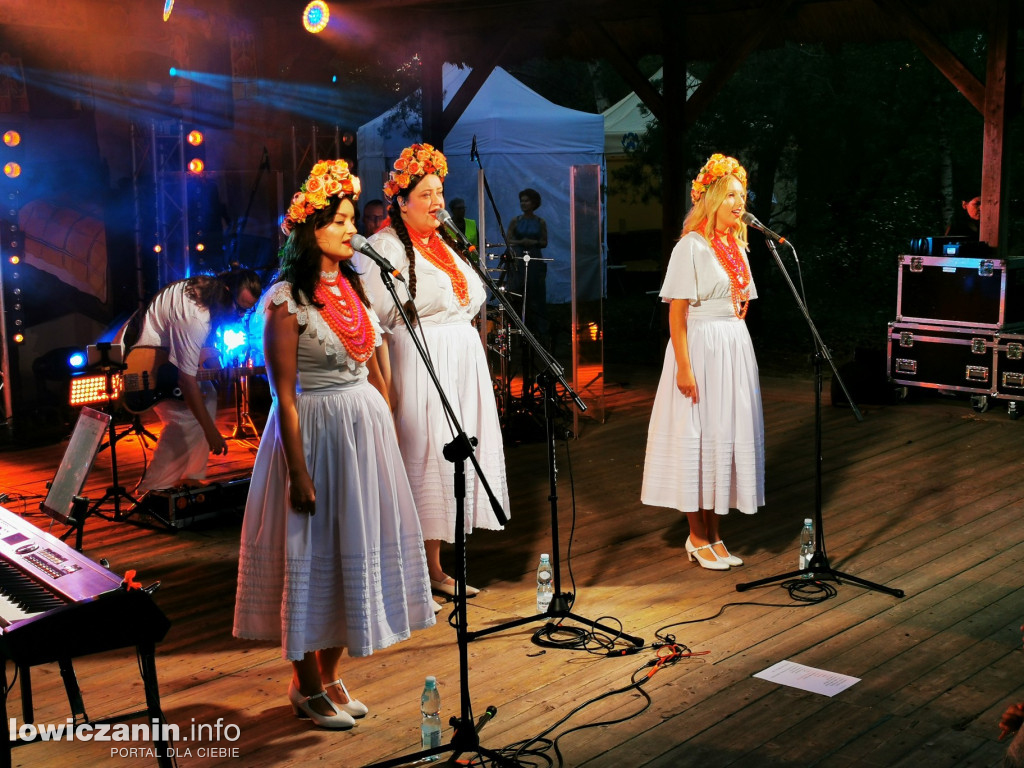 Łowickie Żniwa. Koncert zespołów: Tulia i Turnioki