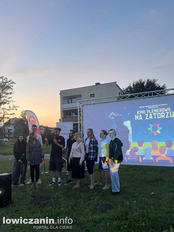 Kino plenerowe na Zatorzu z 100 widzów