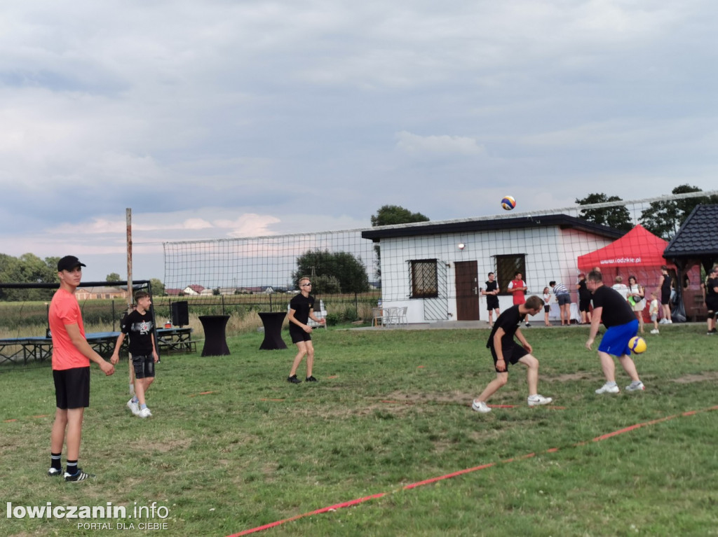 Rodzinny piknik sportowy w Woli Mąkolskiej