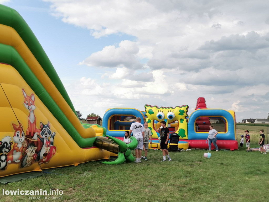 Rodzinny piknik sportowy w Woli Mąkolskiej