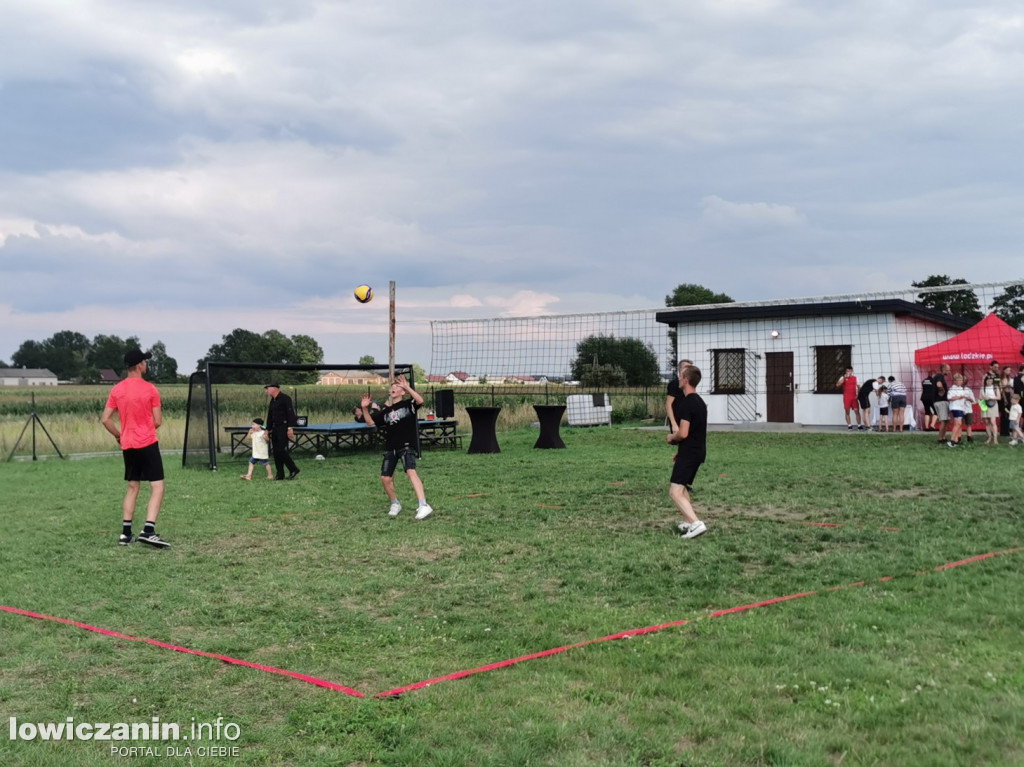Rodzinny piknik sportowy w Woli Mąkolskiej