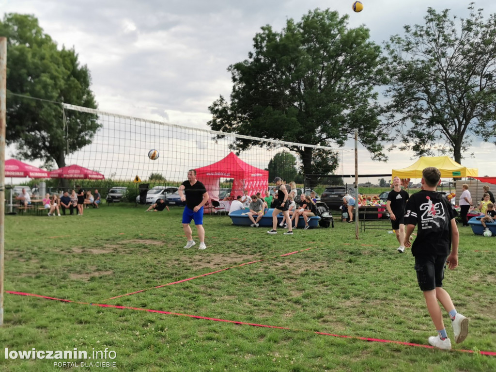 Rodzinny piknik sportowy w Woli Mąkolskiej