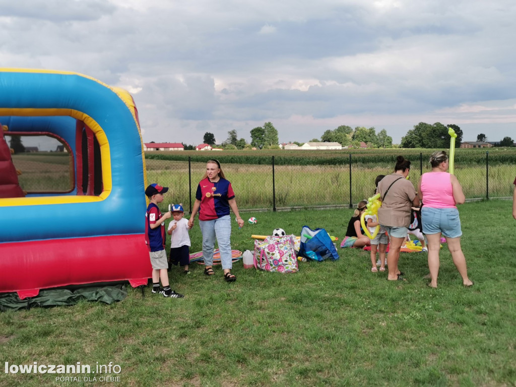 Rodzinny piknik sportowy w Woli Mąkolskiej