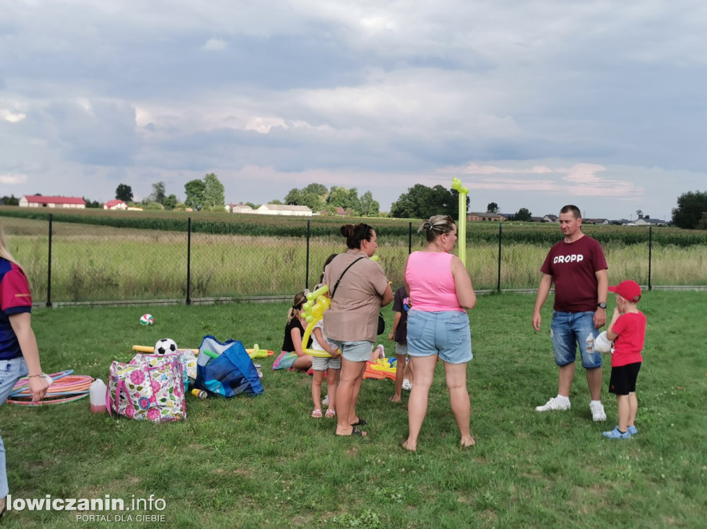 Rodzinny piknik sportowy w Woli Mąkolskiej