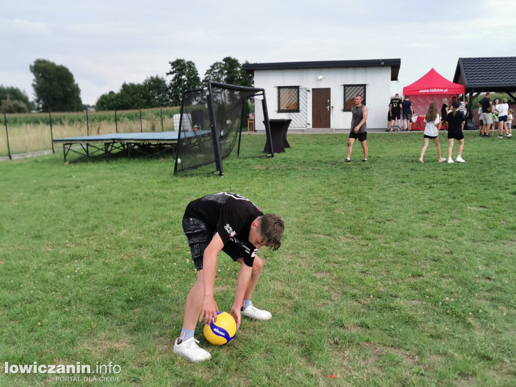 Rodzinny piknik sportowy w Woli Mąkolskiej