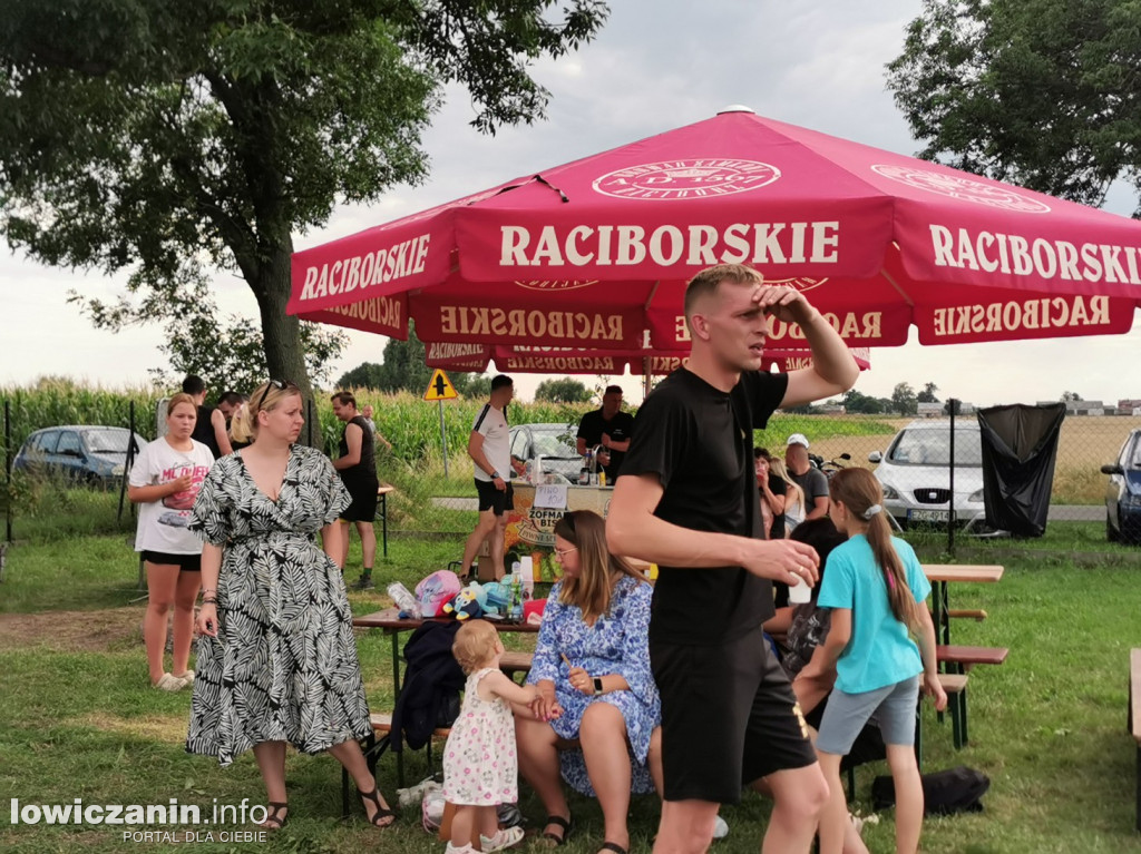 Rodzinny piknik sportowy w Woli Mąkolskiej