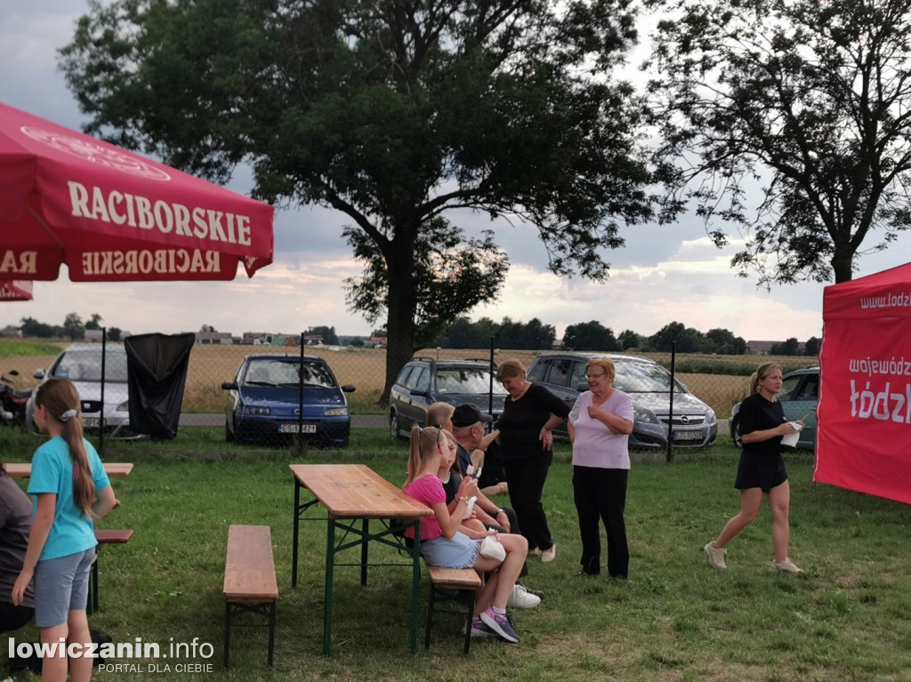 Rodzinny piknik sportowy w Woli Mąkolskiej