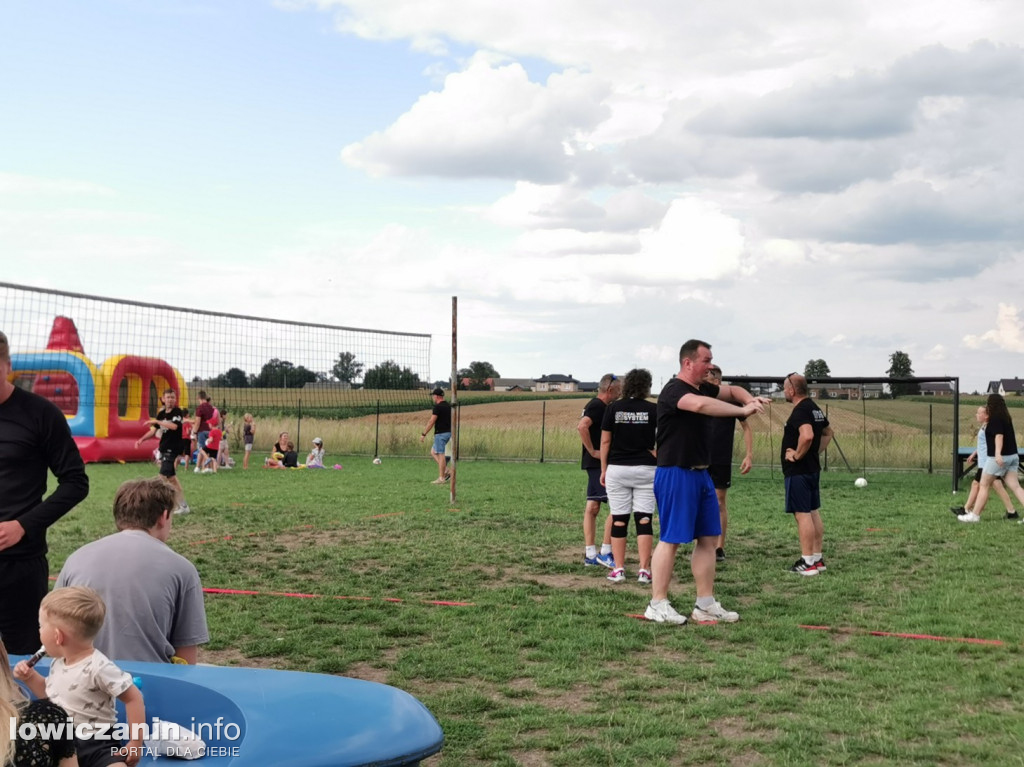 Rodzinny piknik sportowy w Woli Mąkolskiej