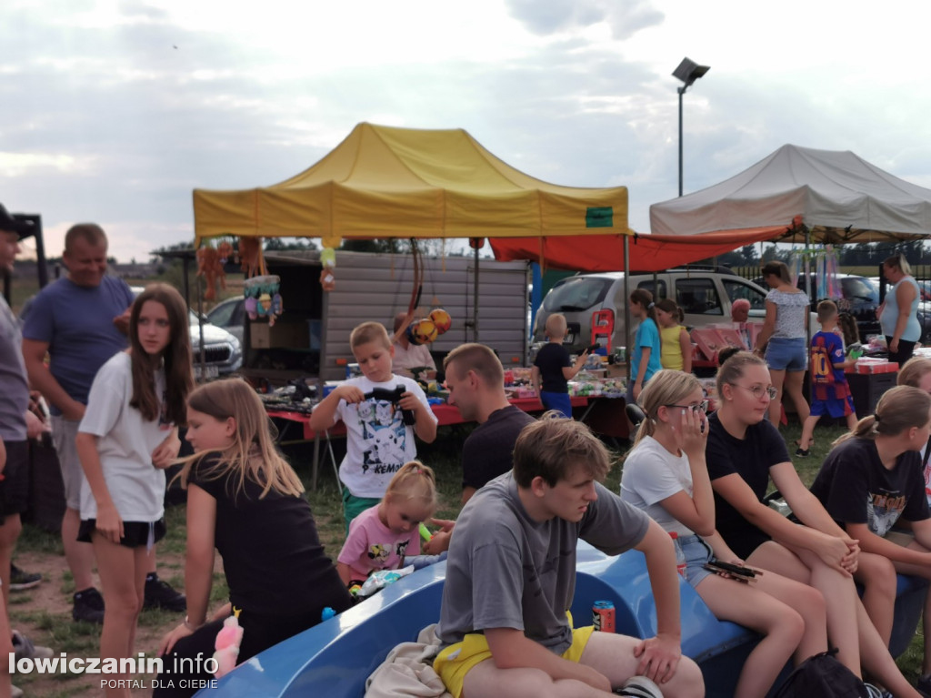 Rodzinny piknik sportowy w Woli Mąkolskiej