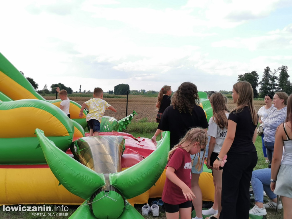 Rodzinny piknik sportowy w Woli Mąkolskiej
