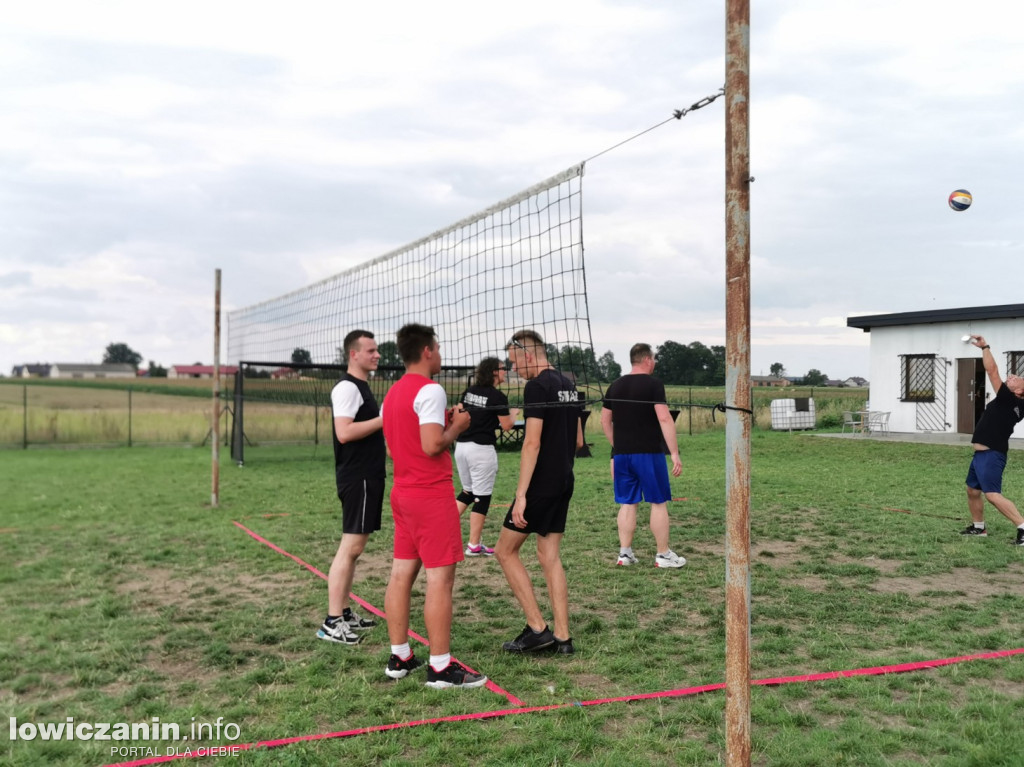 Rodzinny piknik sportowy w Woli Mąkolskiej
