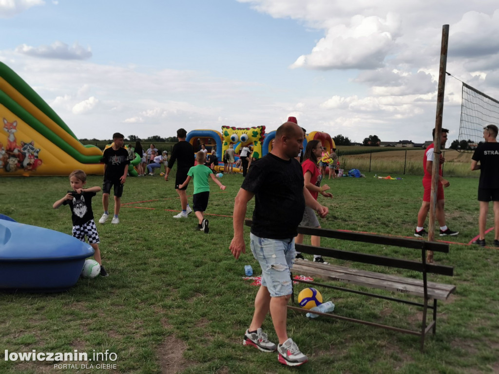 Rodzinny piknik sportowy w Woli Mąkolskiej