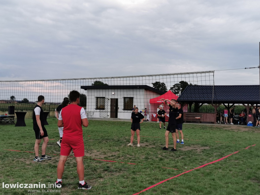 Rodzinny piknik sportowy w Woli Mąkolskiej
