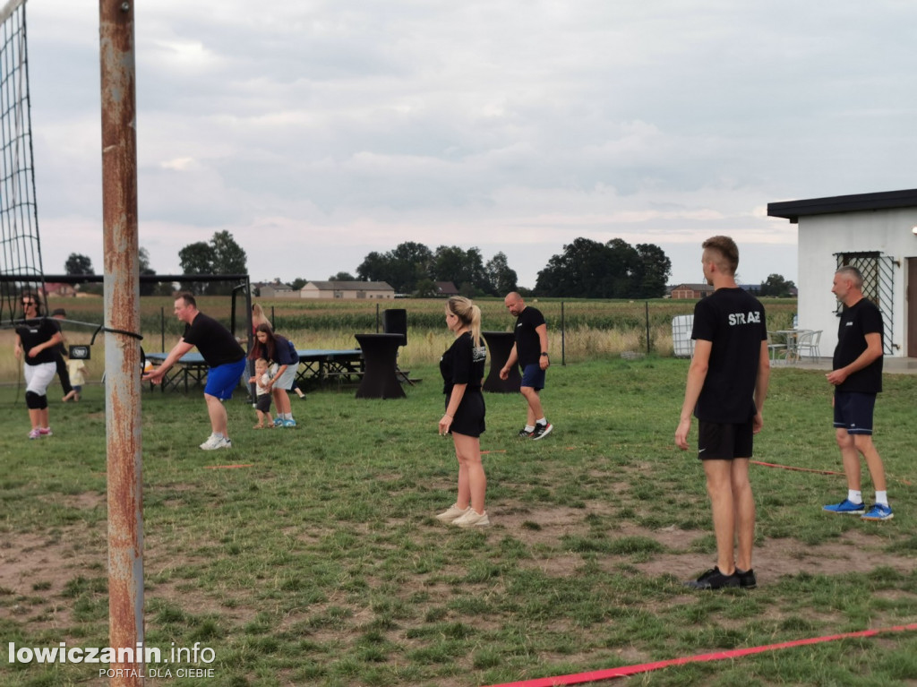 Rodzinny piknik sportowy w Woli Mąkolskiej