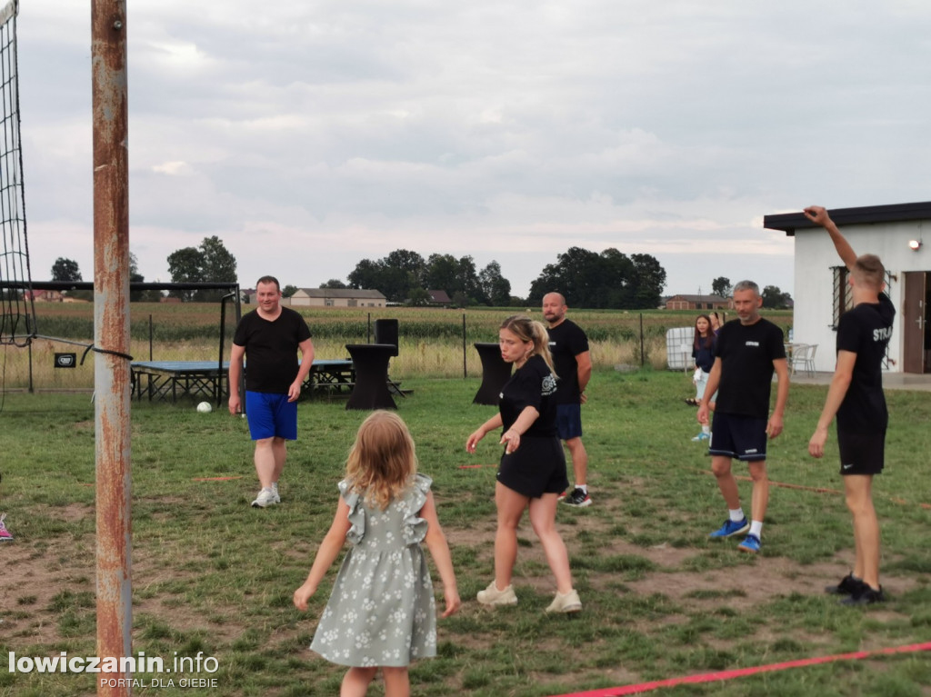 Rodzinny piknik sportowy w Woli Mąkolskiej