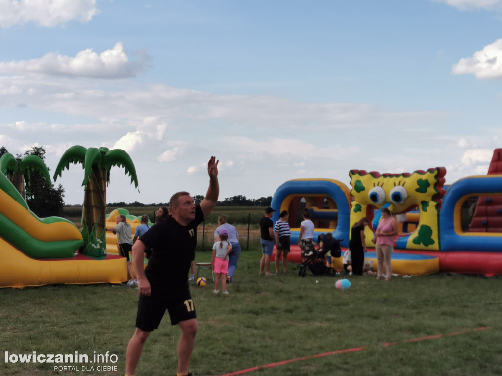 Rodzinny piknik sportowy w Woli Mąkolskiej