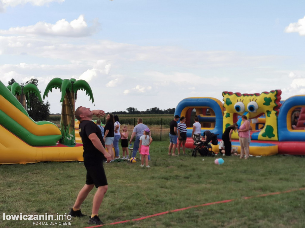 Rodzinny piknik sportowy w Woli Mąkolskiej
