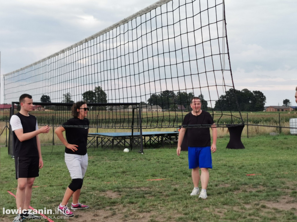 Rodzinny piknik sportowy w Woli Mąkolskiej