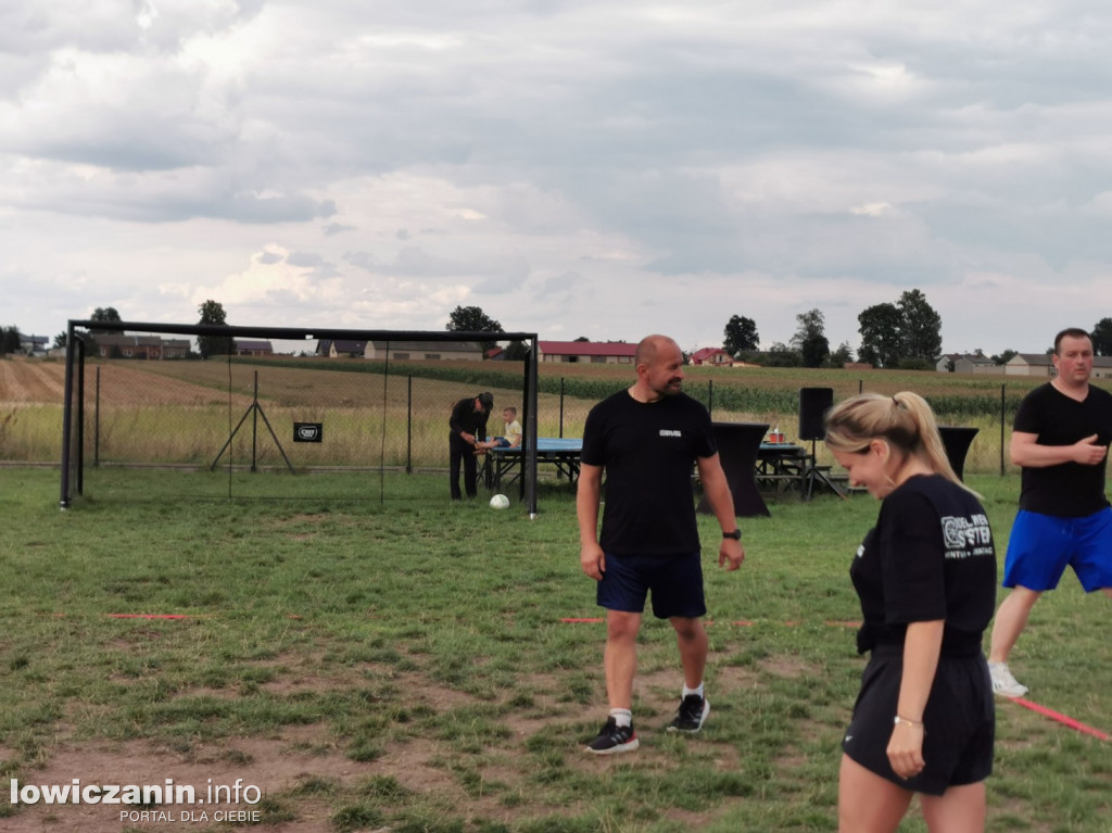 Rodzinny piknik sportowy w Woli Mąkolskiej