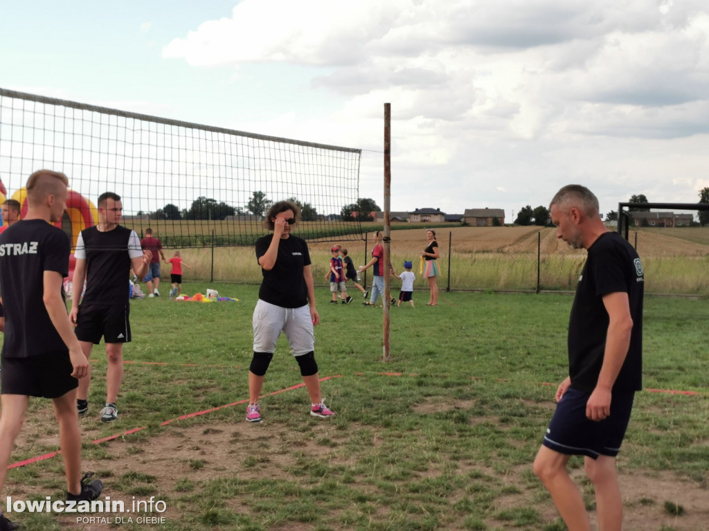 Rodzinny piknik sportowy w Woli Mąkolskiej