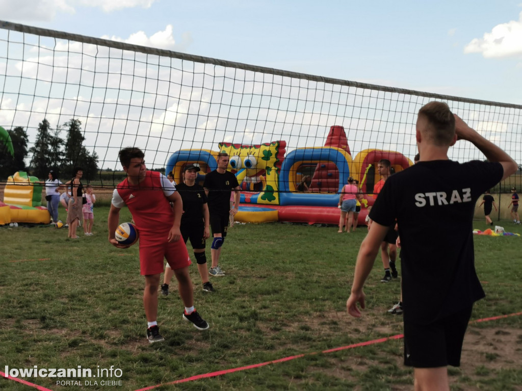Rodzinny piknik sportowy w Woli Mąkolskiej