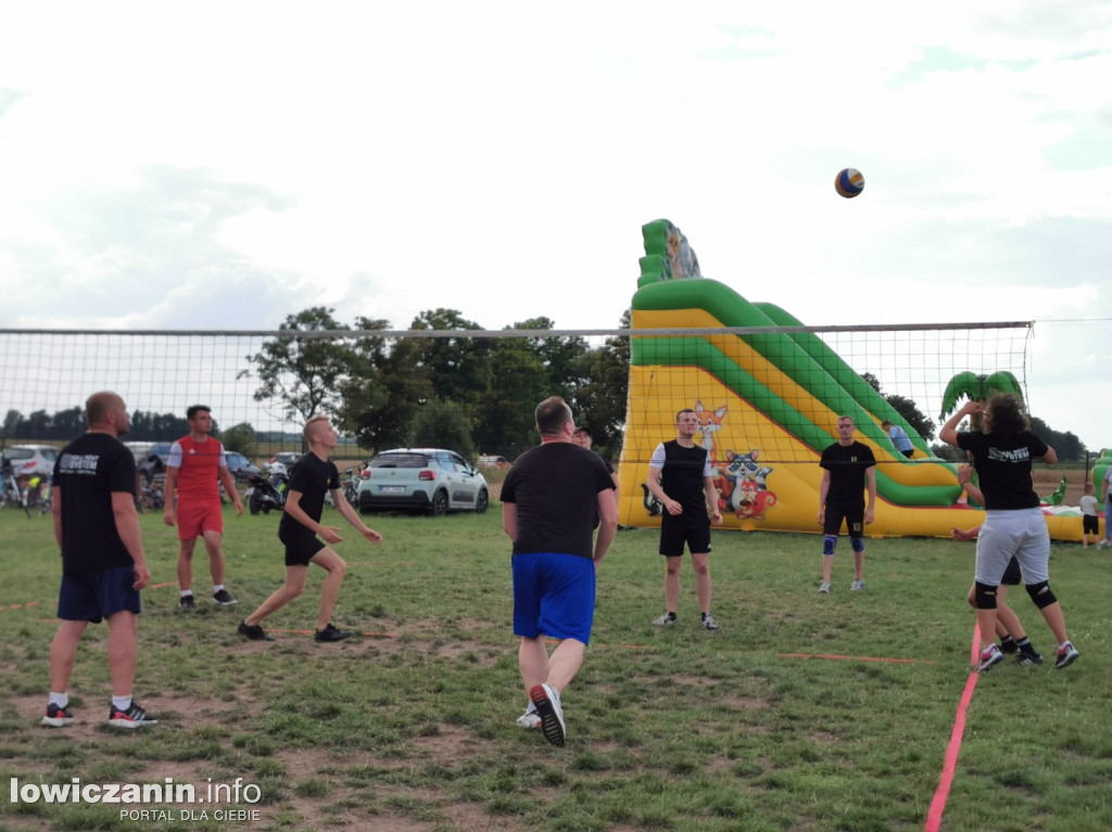 Rodzinny piknik sportowy w Woli Mąkolskiej