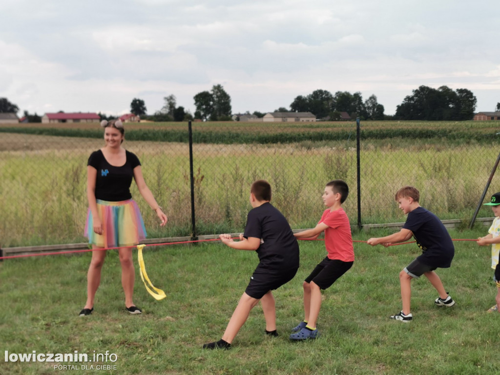 Rodzinny piknik sportowy w Woli Mąkolskiej