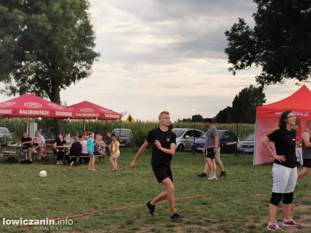 Rodzinny piknik sportowy w Woli Mąkolskiej