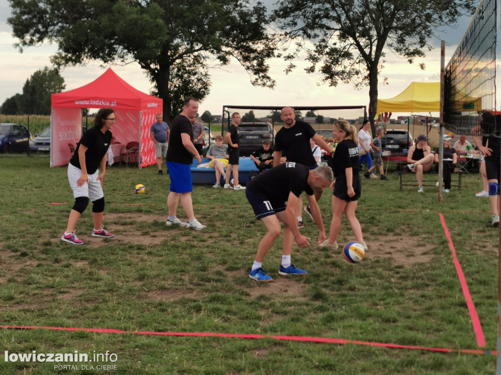 Rodzinny piknik sportowy w Woli Mąkolskiej