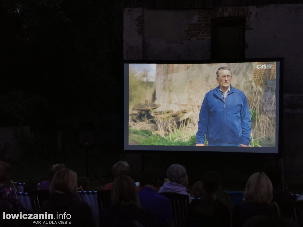 Plenerowy pokaz reportażu w Bolimowie