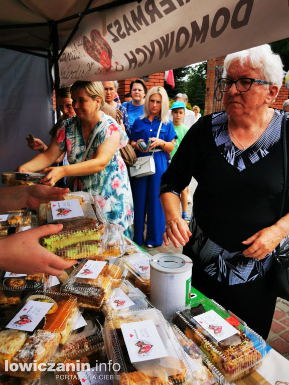 Charytatywny kiermasz dla Adasia i Kubusia w Lyszkowicach