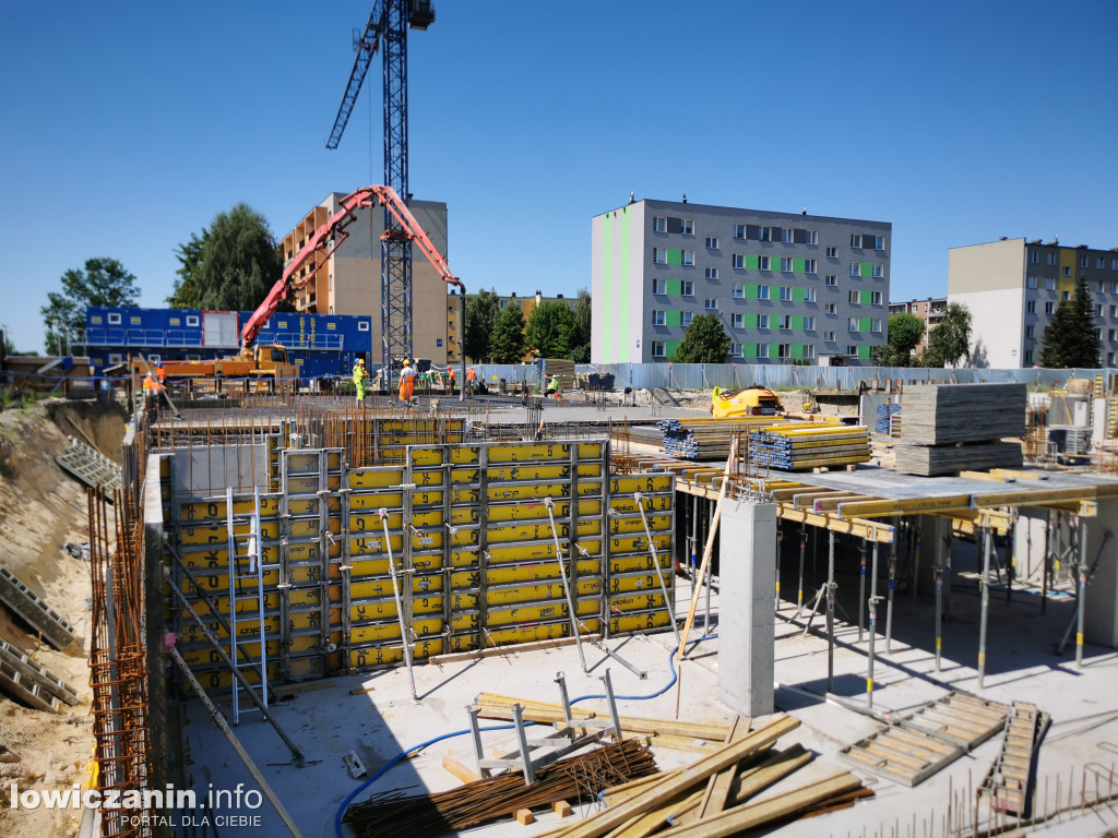Rosną spółdzielcze bloki na Bratkowicach