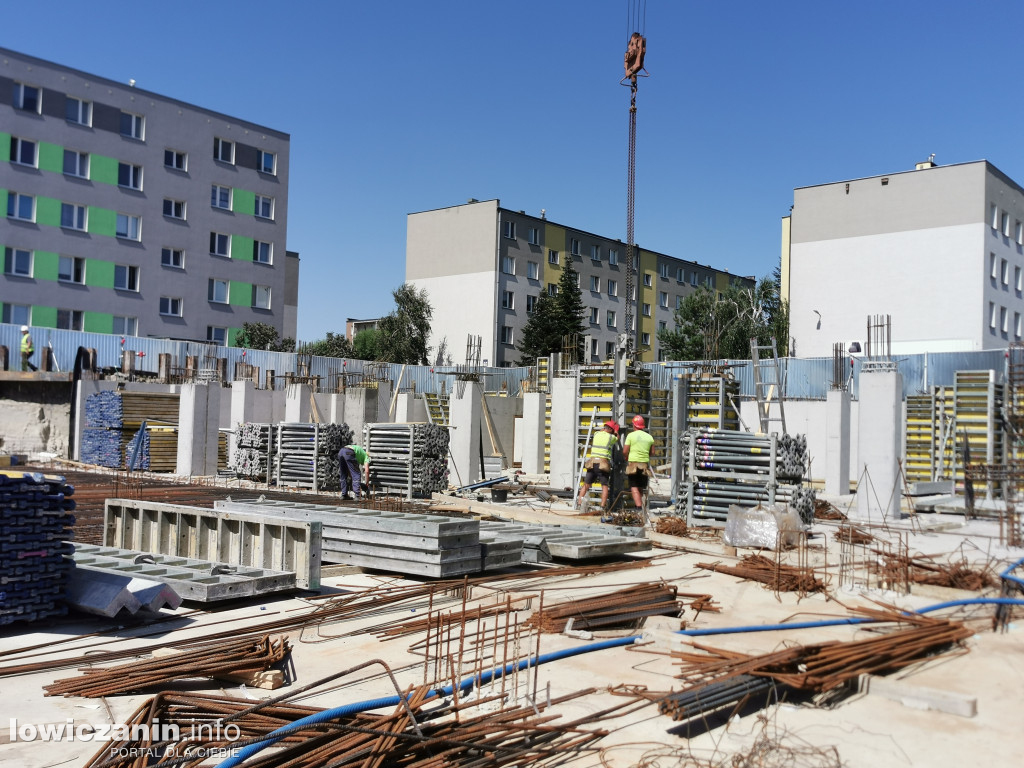 Rosną spółdzielcze bloki na Bratkowicach