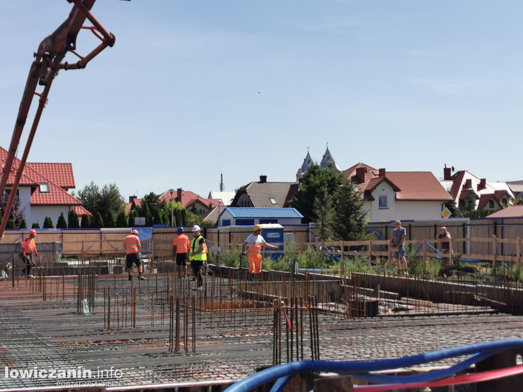 Rosną spółdzielcze bloki na Bratkowicach