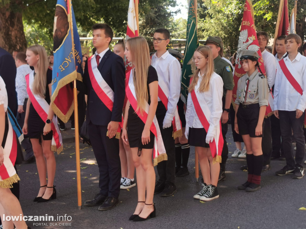 Uroczystości patriotyczne pod pomnikiem Piłsudskiego