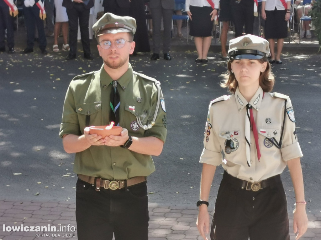 Uroczystości patriotyczne pod pomnikiem Piłsudskiego
