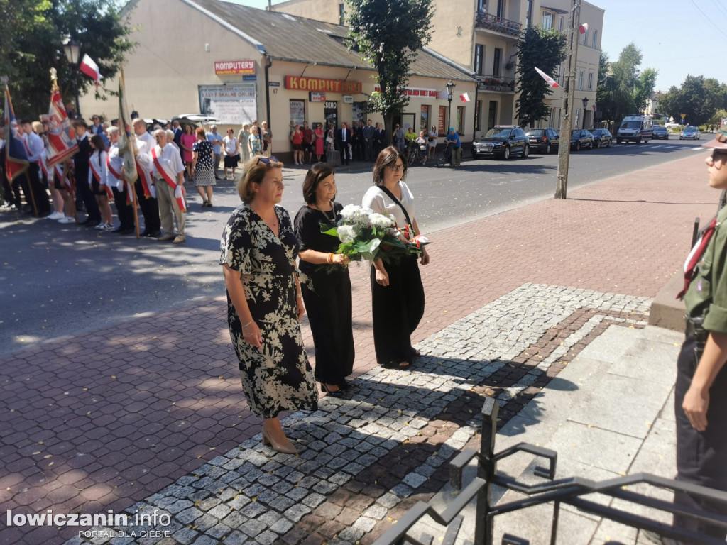 Uroczystości patriotyczne pod pomnikiem Piłsudskiego