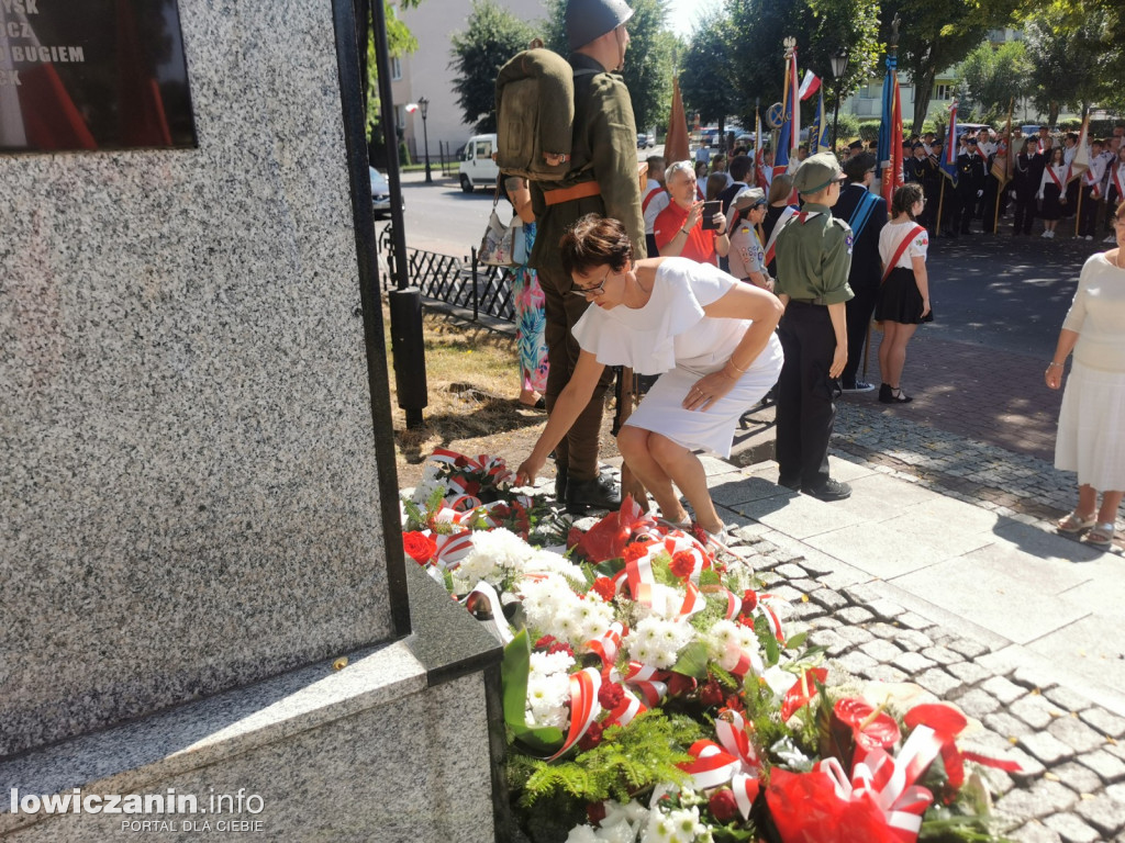 Uroczystości patriotyczne pod pomnikiem Piłsudskiego
